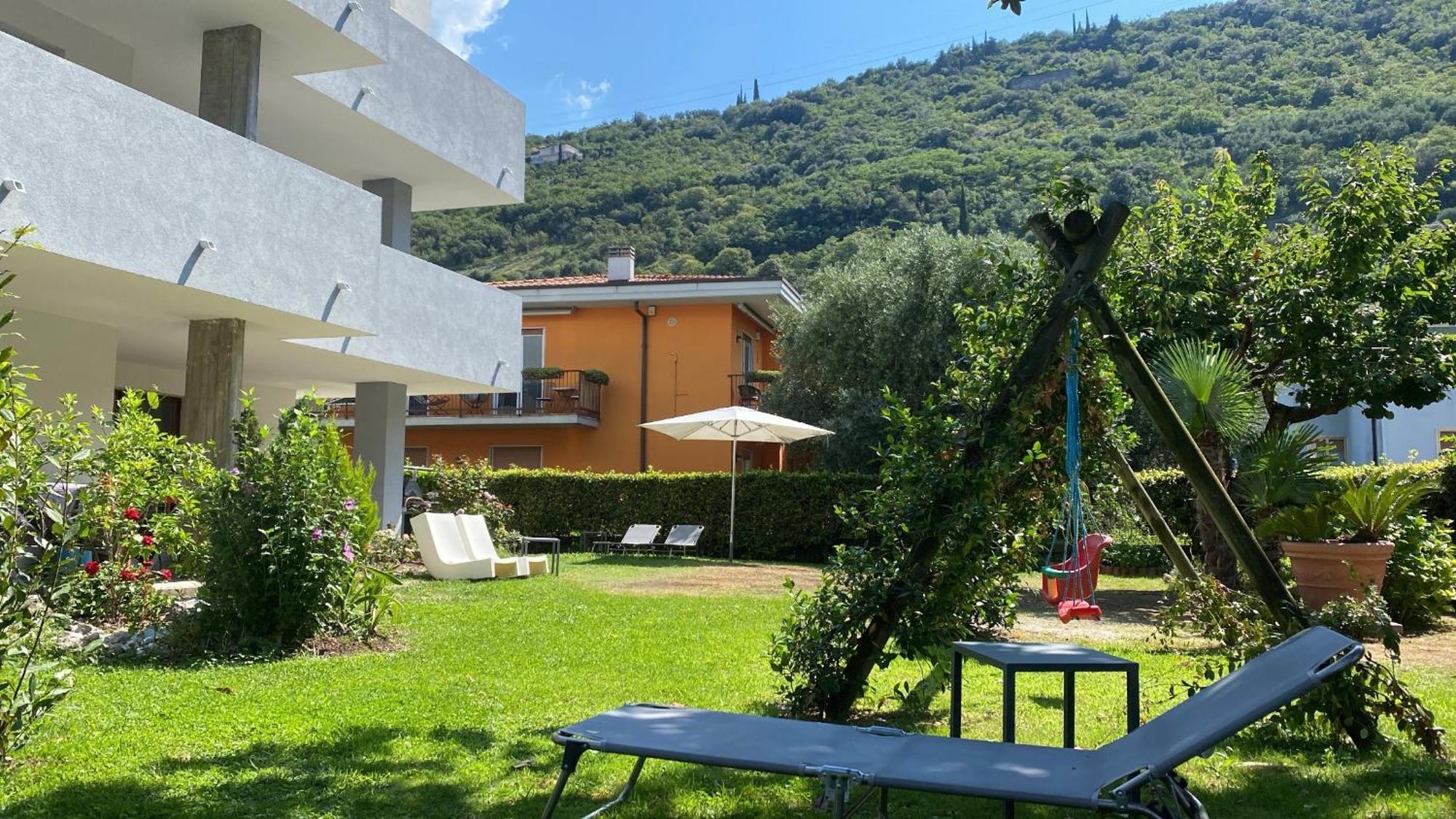 Appartamenti Nataly Torbole Sul Garda Exterior photo